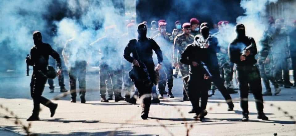 قوات الأمن العراقية تطلق قنابل الغاز على المتظاهرين في مظاهرات الجمعة في العراق