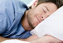 رجل يغط في النوم جيدا - تعبيرية