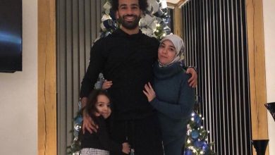 محمد صلاح يحتفل بالكريسماس مع عائلته