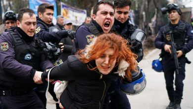 عنف الشرطة التركية ضد المرأة خلال مظاهرات نسائية ضد استخدام العنف ضدهم