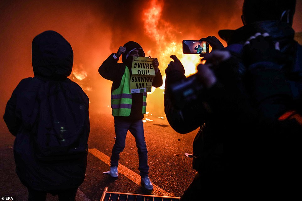 «قانون الأمن» يشعل حرب الشوارع في فرنسا