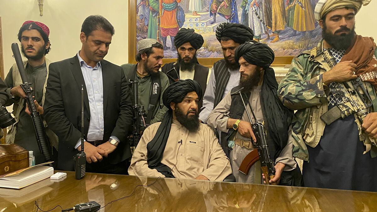طالبان في القصر